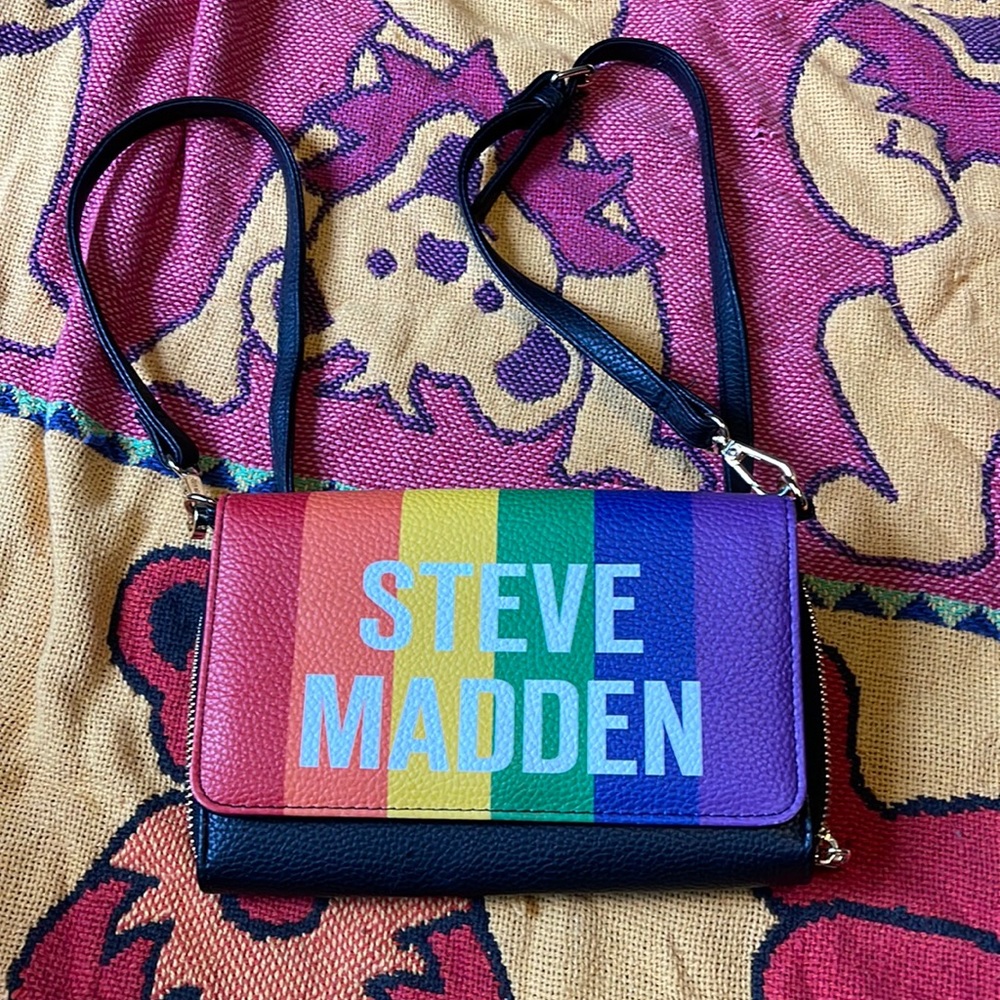 Steve Madden Crossbody Wallett